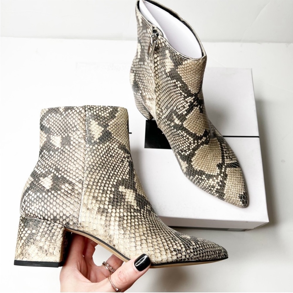 Dolce Vita Women's Bel Black/White Snake Print Leather Bootie Block Heel Size 6